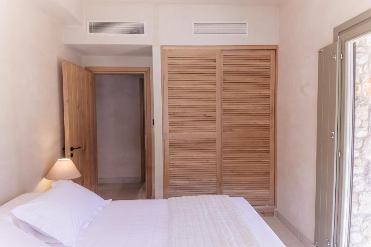 Petra Boutique Villas Arginonda Екстериор снимка