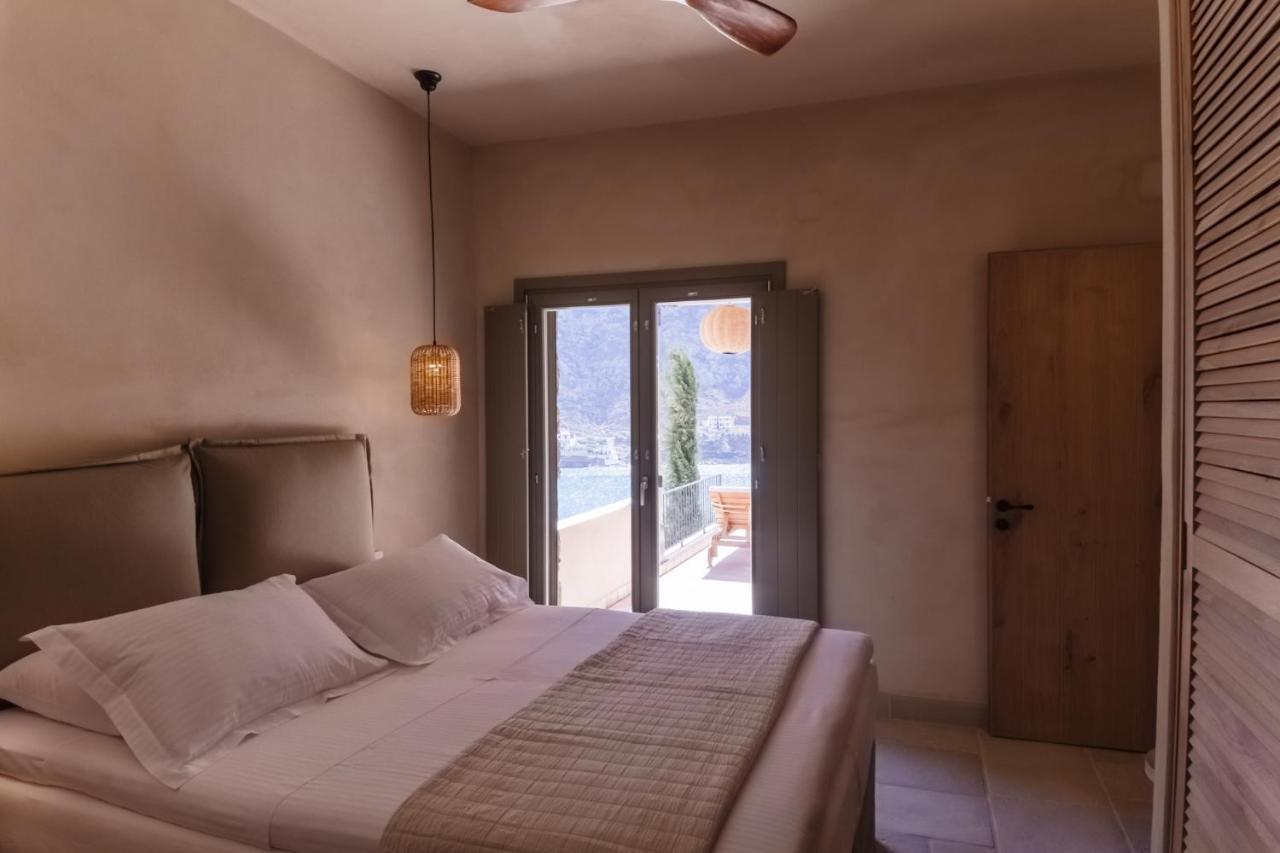 Petra Boutique Villas Arginonda Екстериор снимка