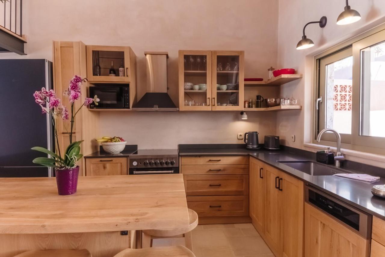 Petra Boutique Villas Arginonda Екстериор снимка