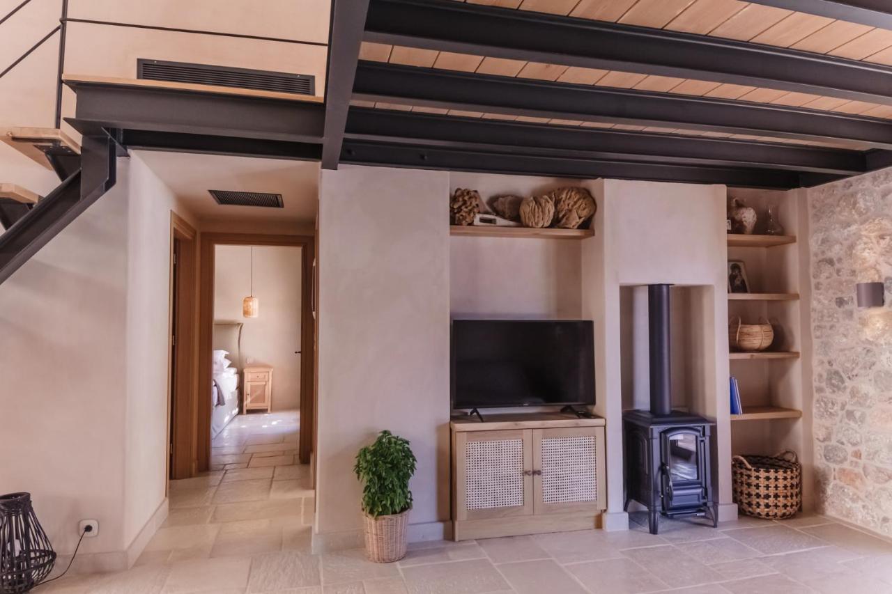 Petra Boutique Villas Arginonda Екстериор снимка