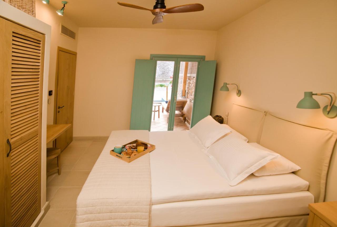 Petra Boutique Villas Arginonda Екстериор снимка