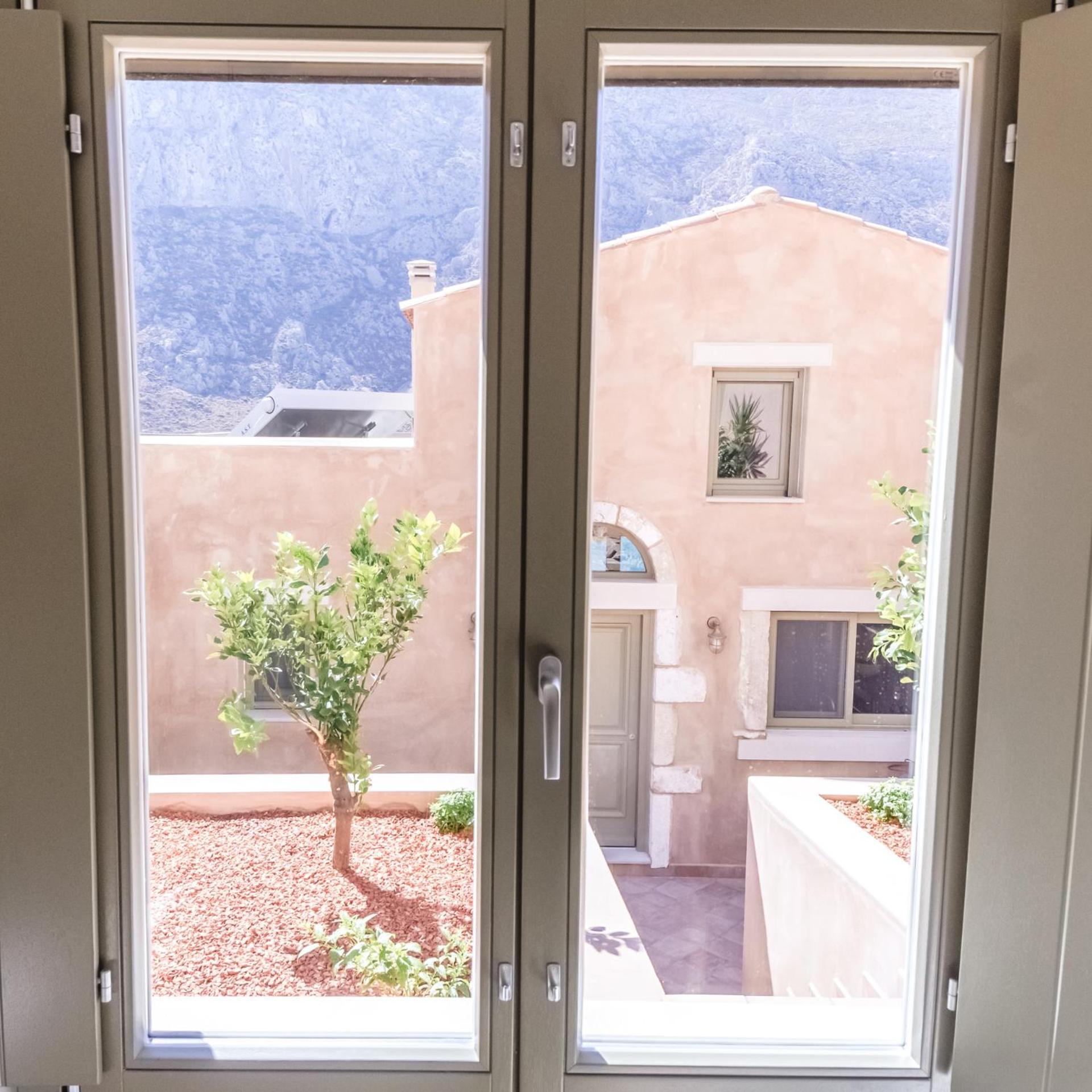 Petra Boutique Villas Arginonda Стая снимка
